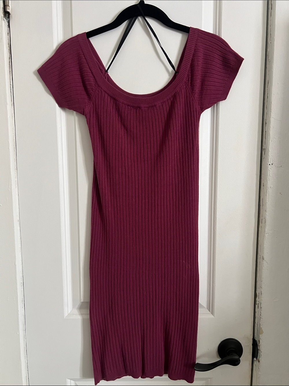 Ribbed Scoop Neck Bodycon Dress in Berry